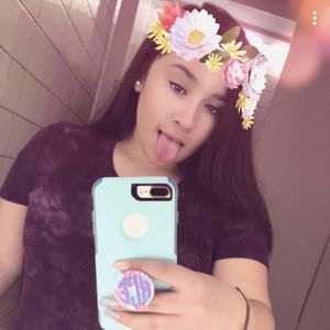 Meet your Posher, Karissa